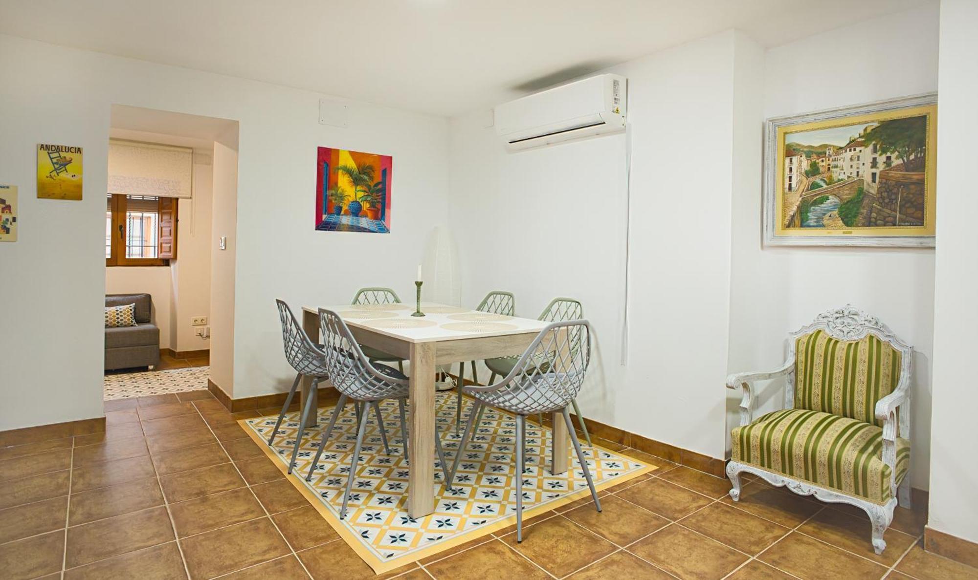 Sunny House Terraza Privada Y Parking Ferienhaus